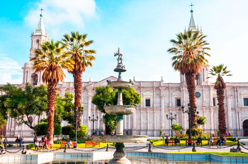 viaje a Ciudad Blanca Arequipa Plaza de Armas